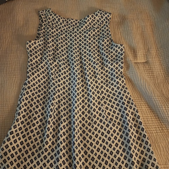 Cabri Sleeveless Dress Shirt Size Small Flowy Flirty Business Casual Lightweight - Picture 5 of 6